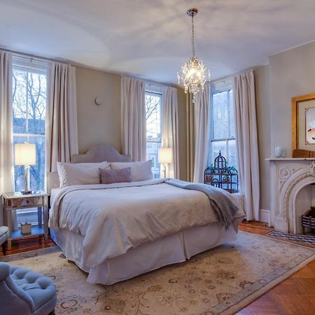Akwaaba Mansion Bed & Breakfast นิวยอร์ก ภายนอก รูปภาพ