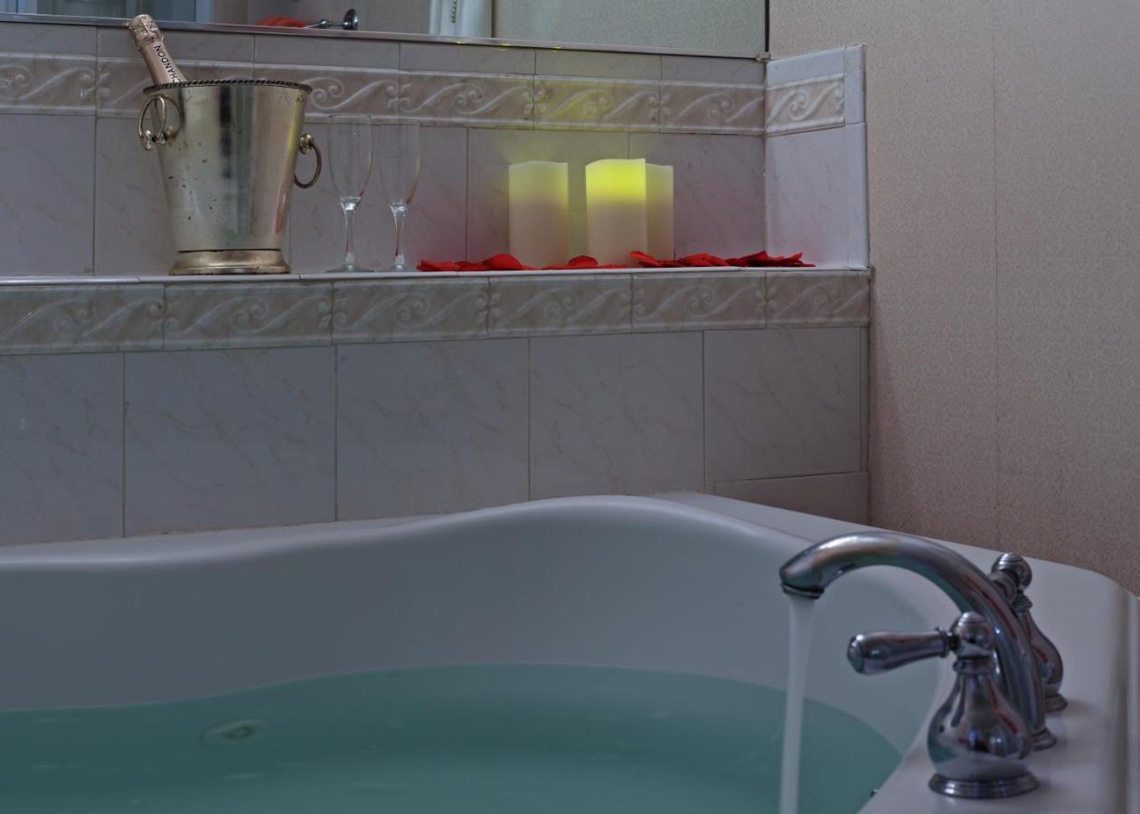 Akwaaba Mansion Bed & Breakfast นิวยอร์ก ภายนอก รูปภาพ